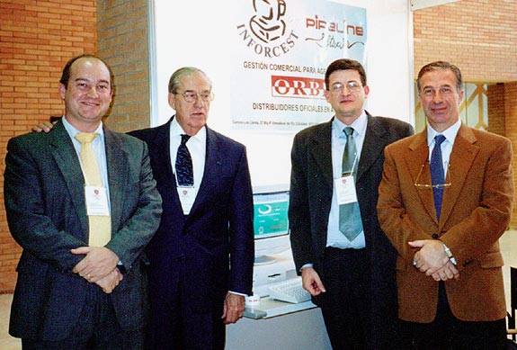 D. Sebastián Briones, D. Juan Careaga (D.E.P.), D. Manuel Sos y D. Pedro Fernández, I Congreso CAAVE, Sevilla 2000