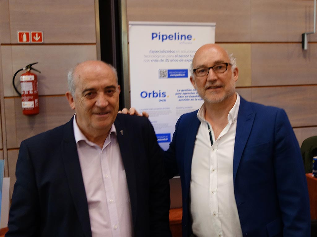 Miguel Jiménez Martínez (Presidente Aevav) y Sebastián Briones (Director General Pipeline Software)