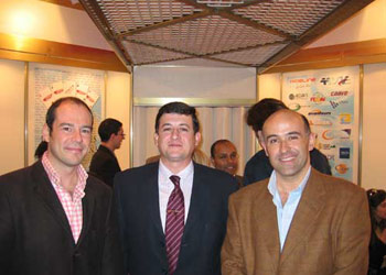 fitur 2004