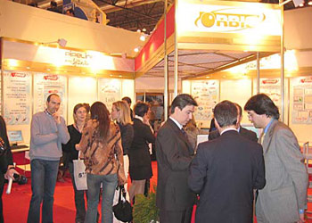 fitur 2004