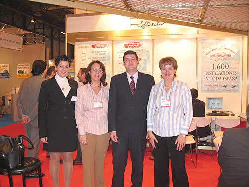 fitur 2004