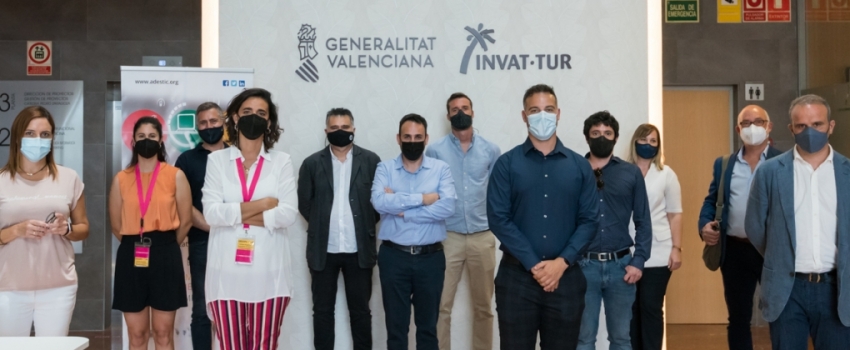 Participantes en la Jornada de la Agrupación Innovadora de los Destinos Turísticos Inteligentes de la Comunidad Valenciana (ADESTIC)